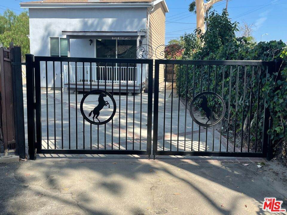 5539 Simpson Avenue - Photo 1