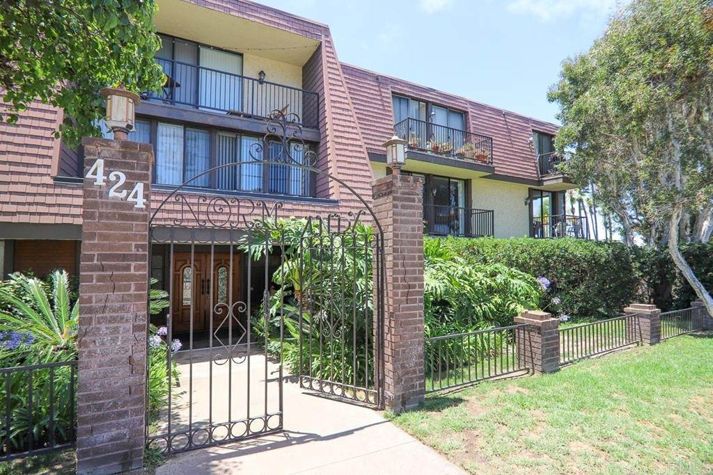 424 Stratford Court - Photo 1