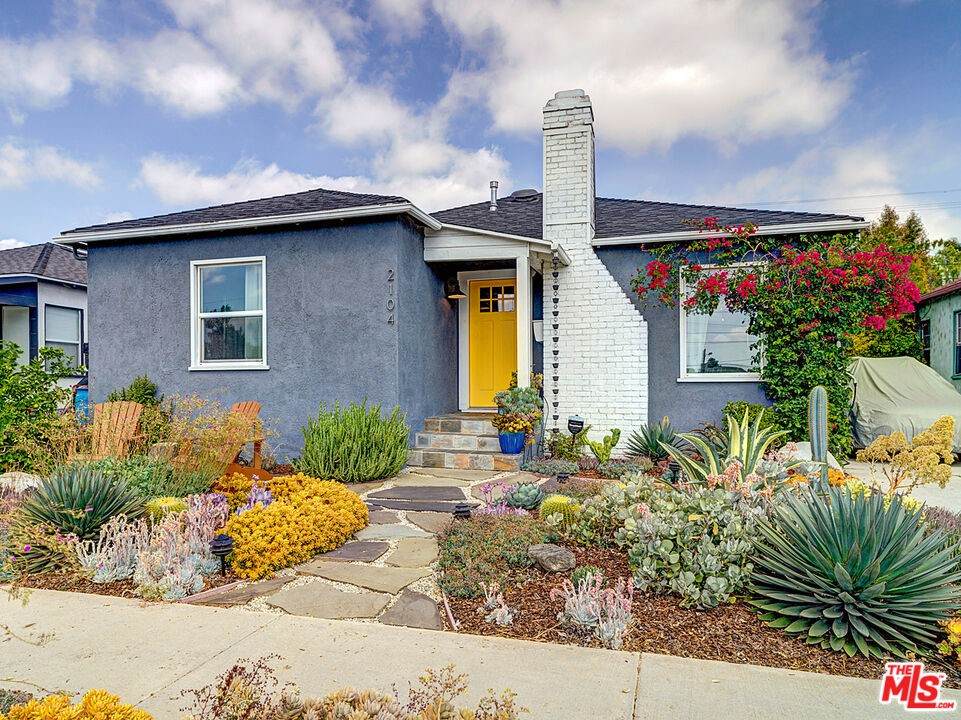 2104 Spaulding Avenue - Photo 1