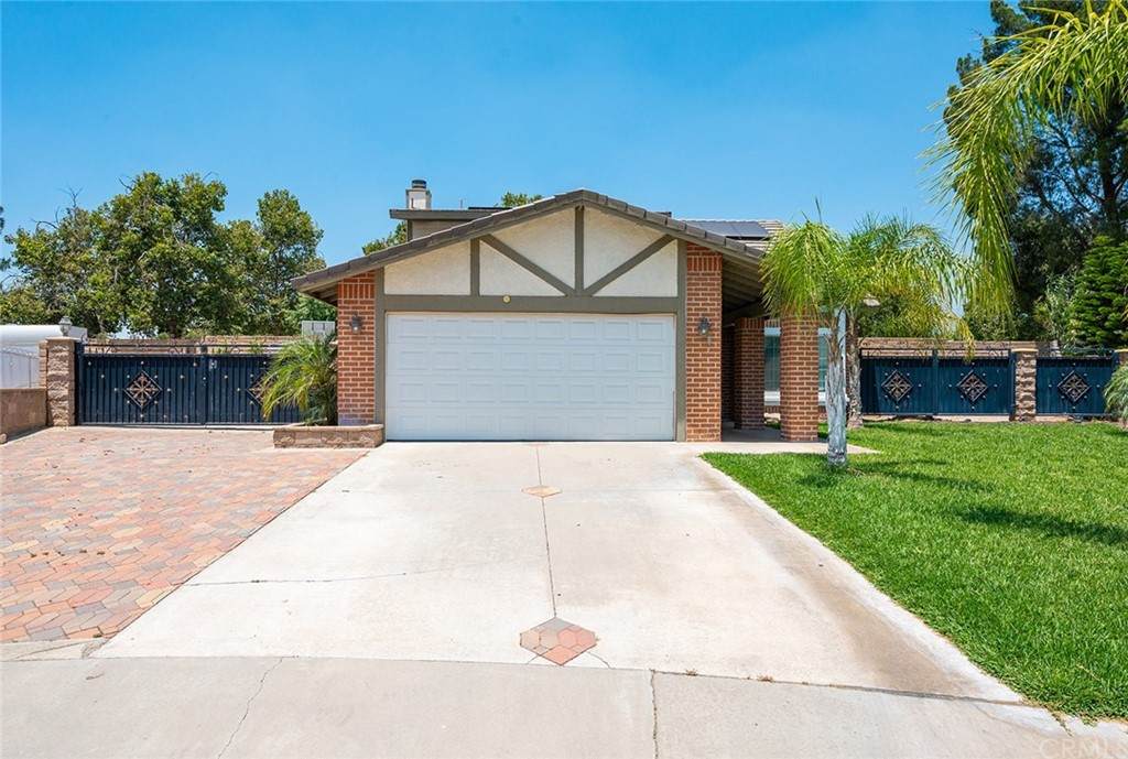 1556 Brookfield Court - Photo 1