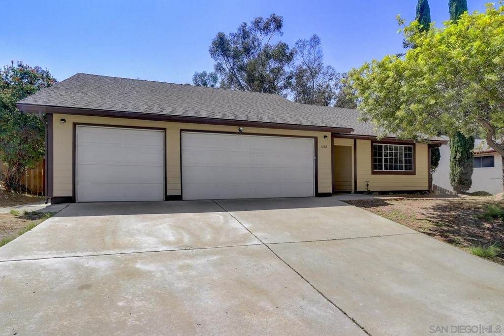 1282 Whitsett Dr - Photo 1