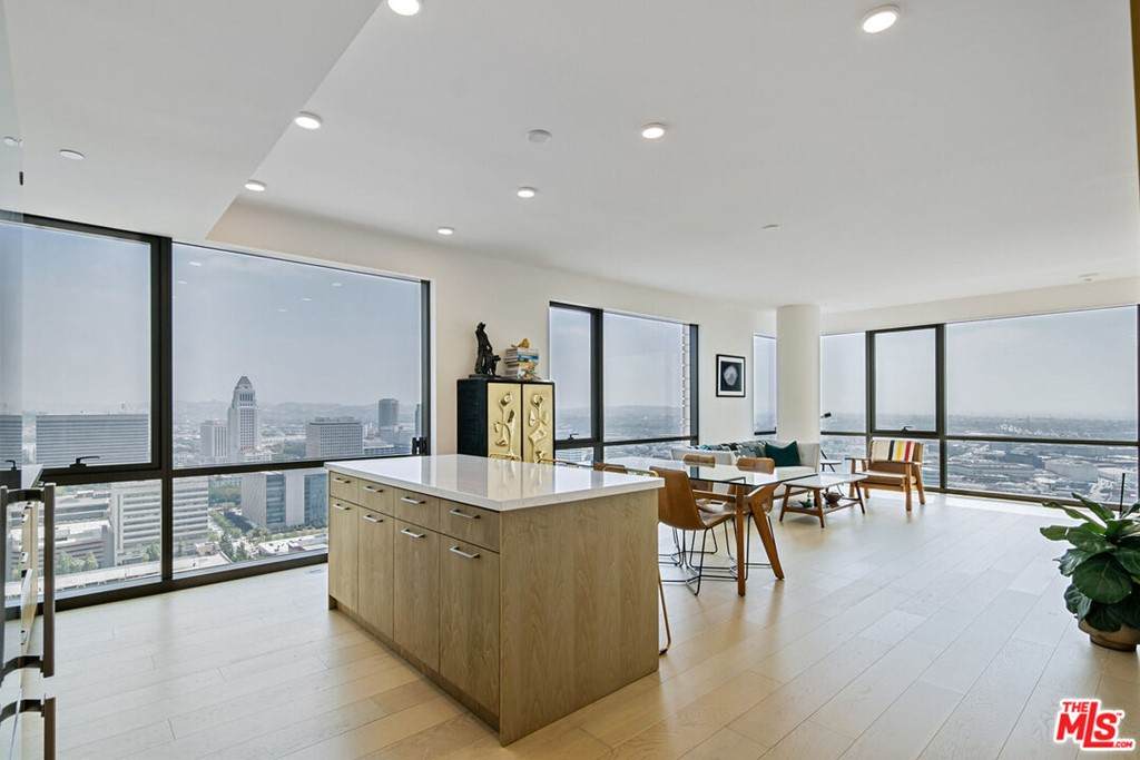 400 Broadway - Photo 1