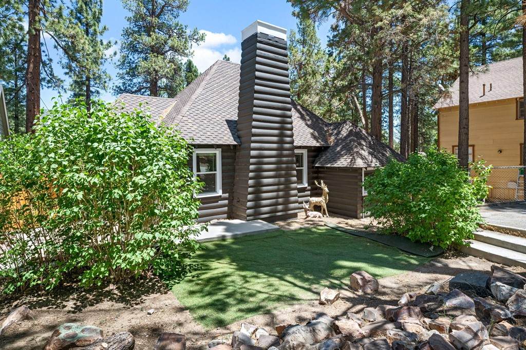 429 Booth Way Way - Photo 1