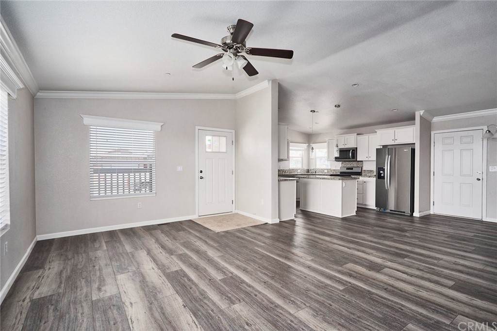 541 Macy - Photo 1