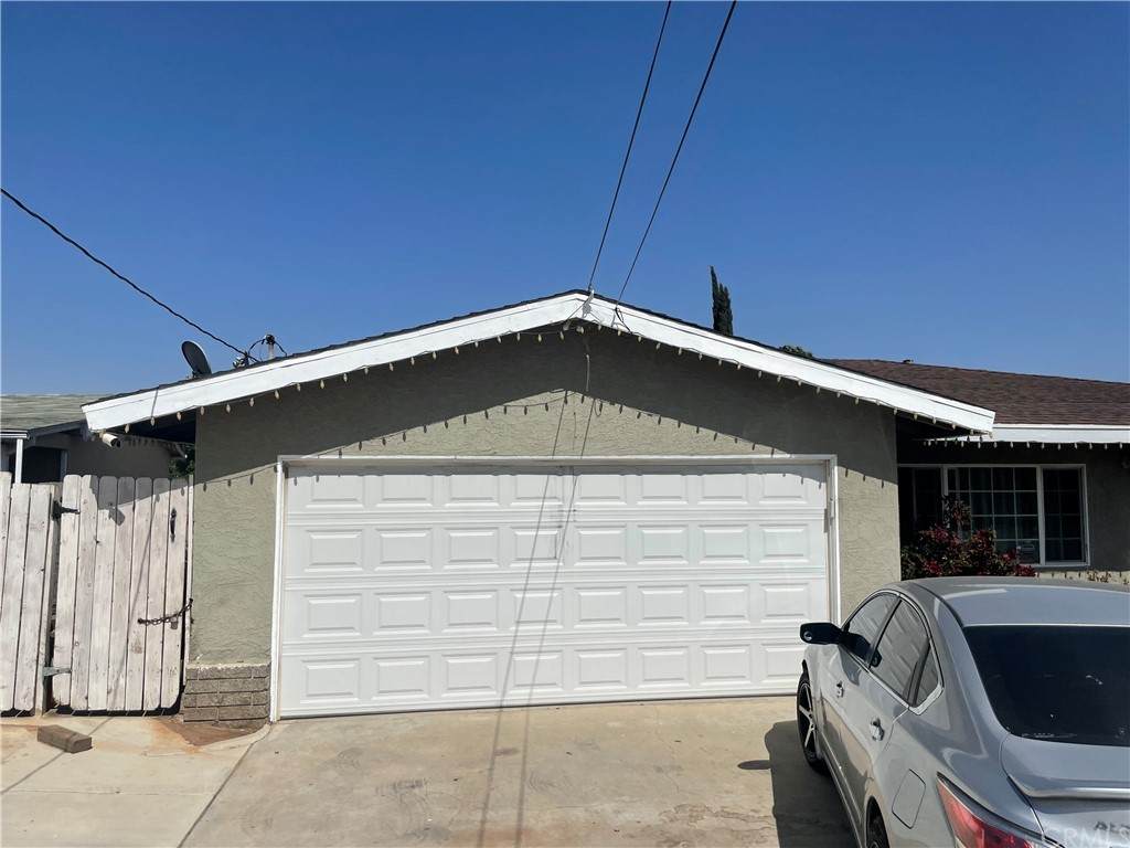 392 Cypress Avenue - Photo 1