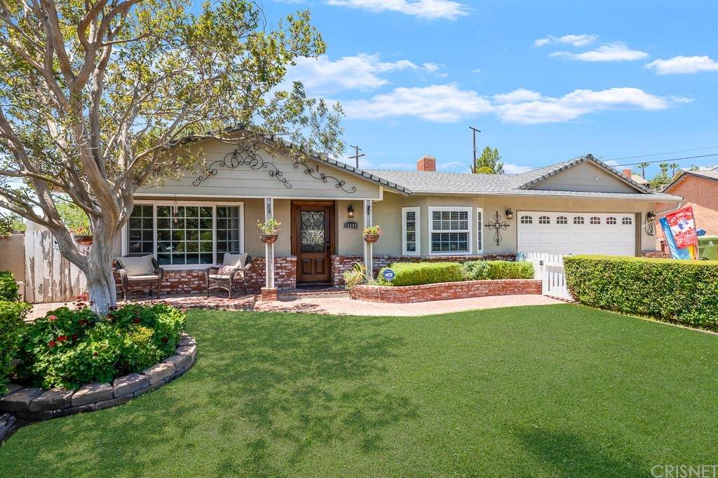 13589 Linfield Avenue - Photo 1
