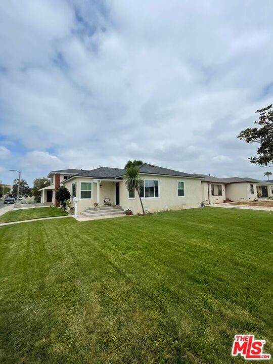 8515 Reading Avenue - Photo 1