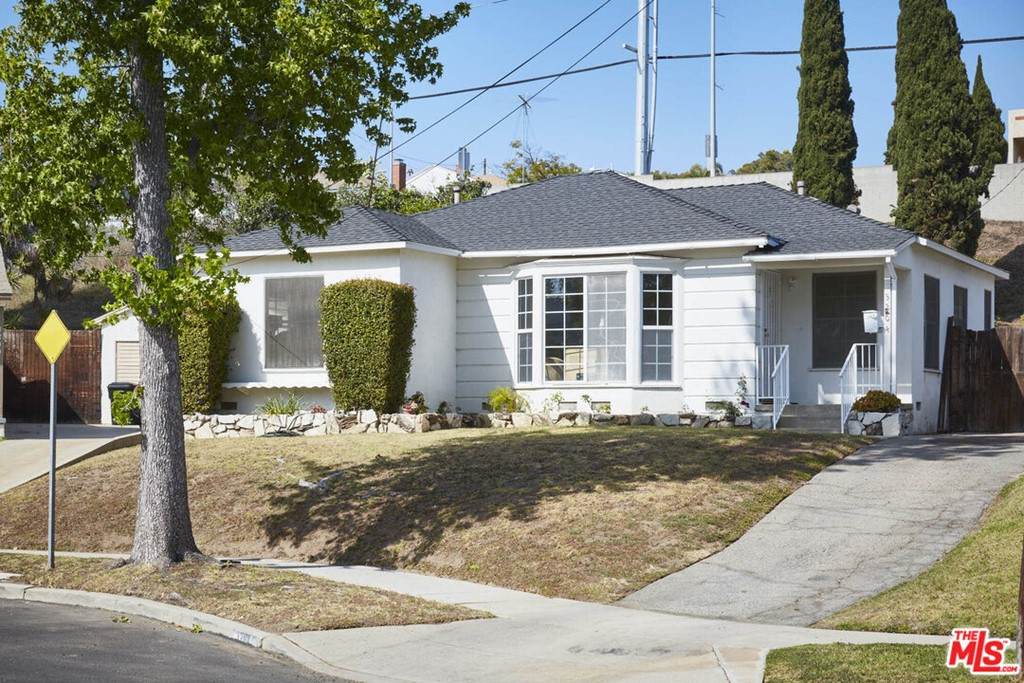3204 Colonial Avenue - Photo 1