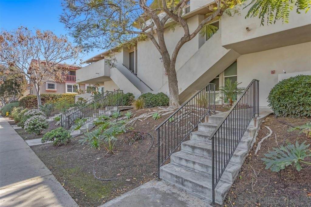 7500 Viejo Castilla Way - Photo 1