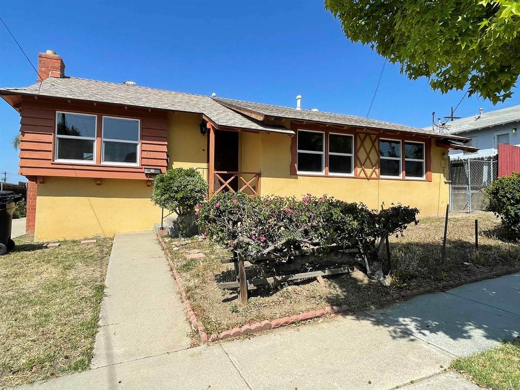 2616 Calle Serena - Photo 1