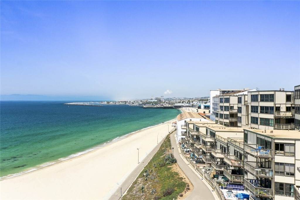 625 Esplanade - Photo 1