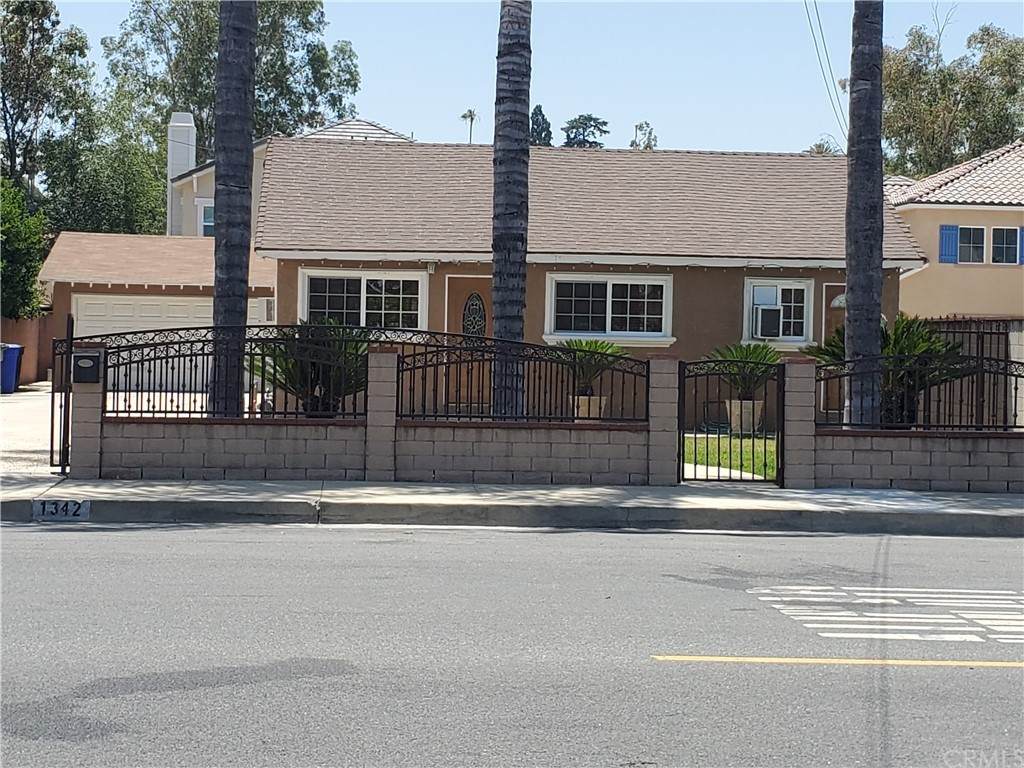 1342 Grand Avenue - Photo 1