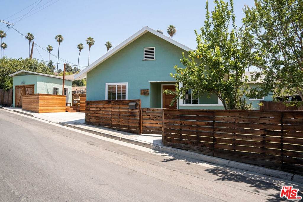 3720 El Sereno Avenue - Photo 1