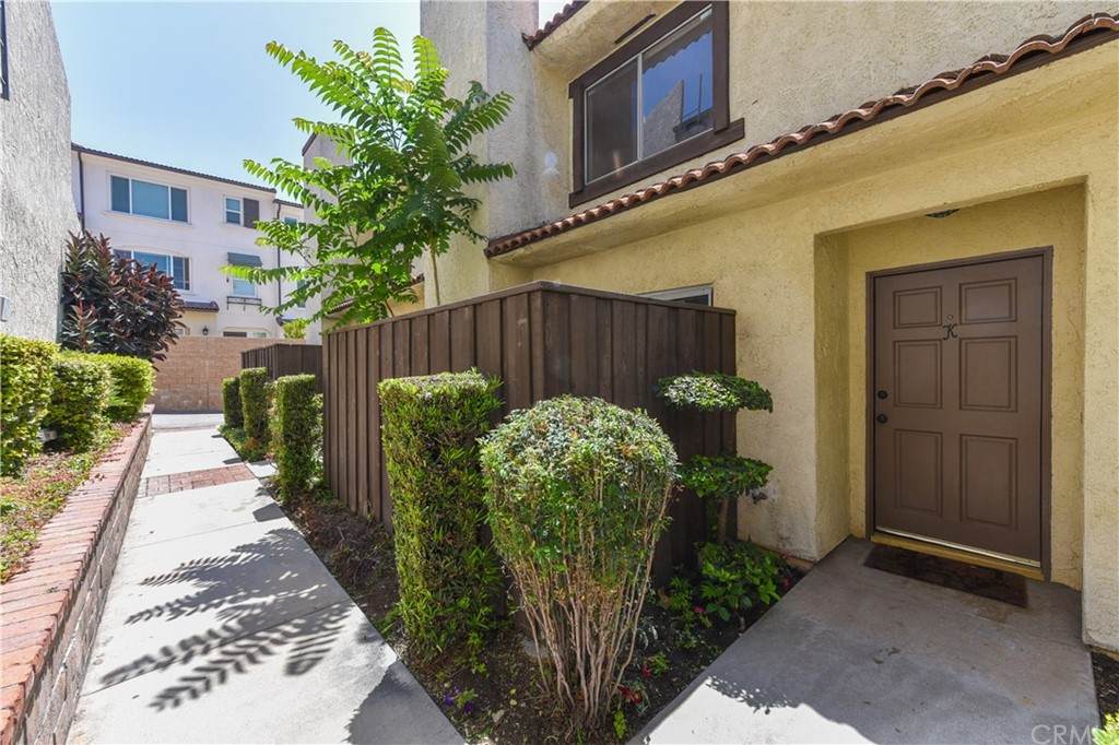 938 Huntington Drive - Photo 1