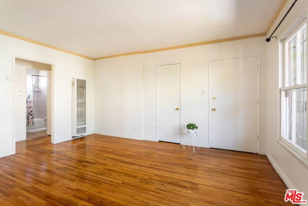 875 1/2 Hoover Street - Photo 1