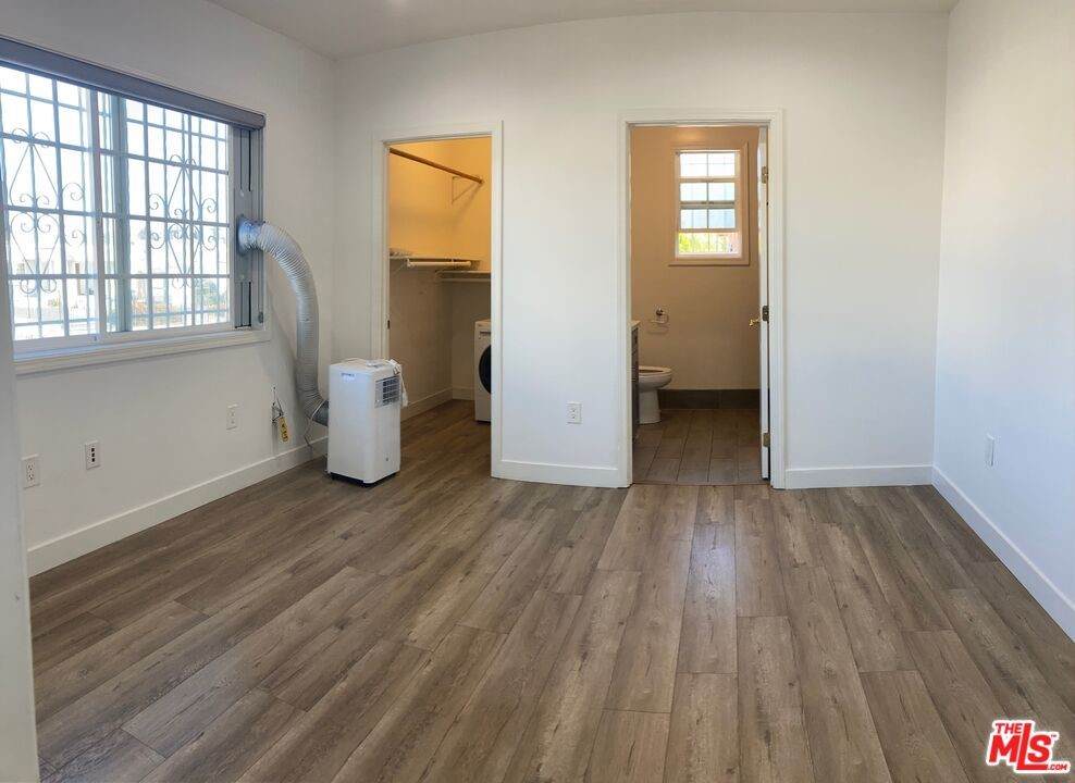 1270 Bronson Avenue - Photo 1