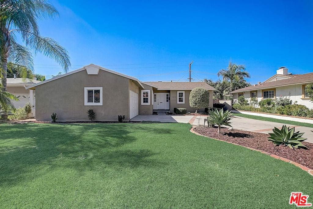 1213 Adele Street - Photo 1
