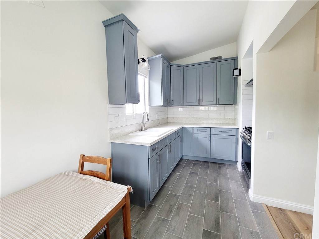 632 Walnut Avenue - Photo 1