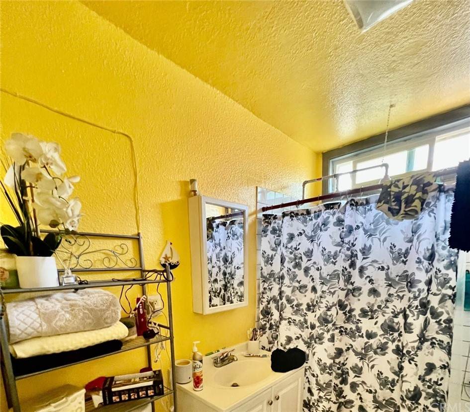 2540 El Segundo Boulevard - Photo 1