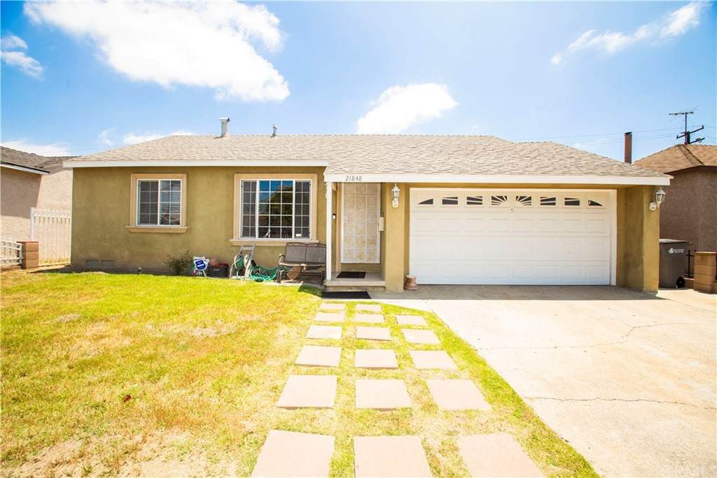 21848 Mchelen Avenue - Photo 1