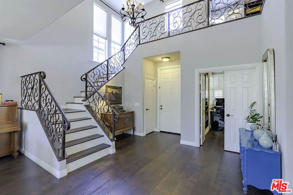 26032 Bates Place - Photo 1