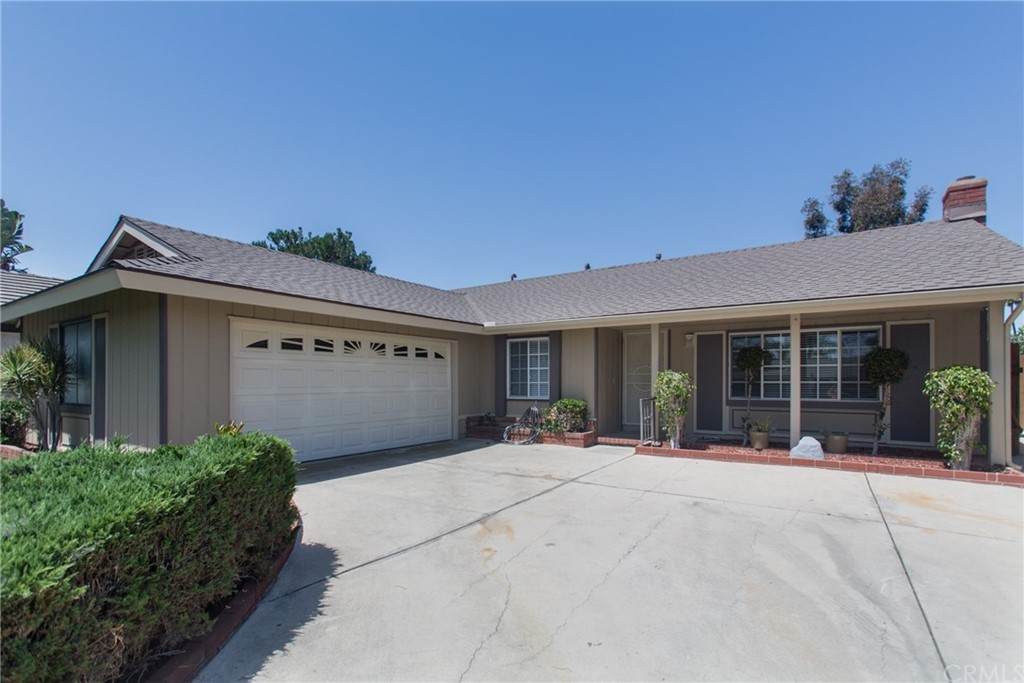 2145 Lerona Avenue - Photo 1