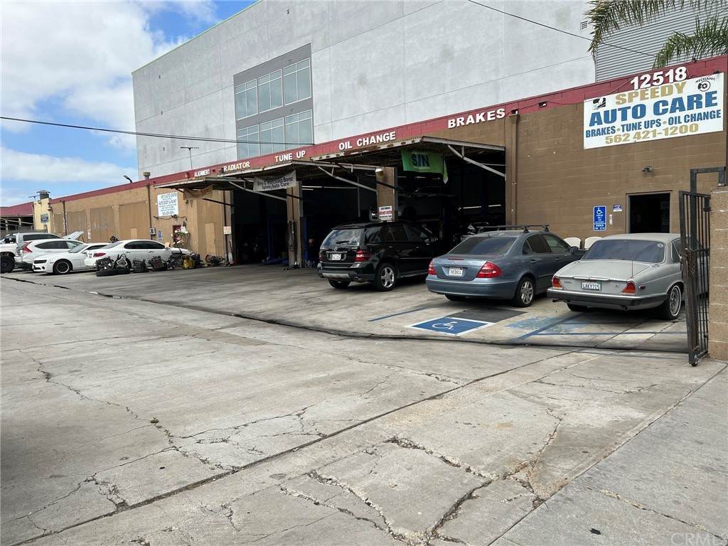 12518 Carson - Photo 1