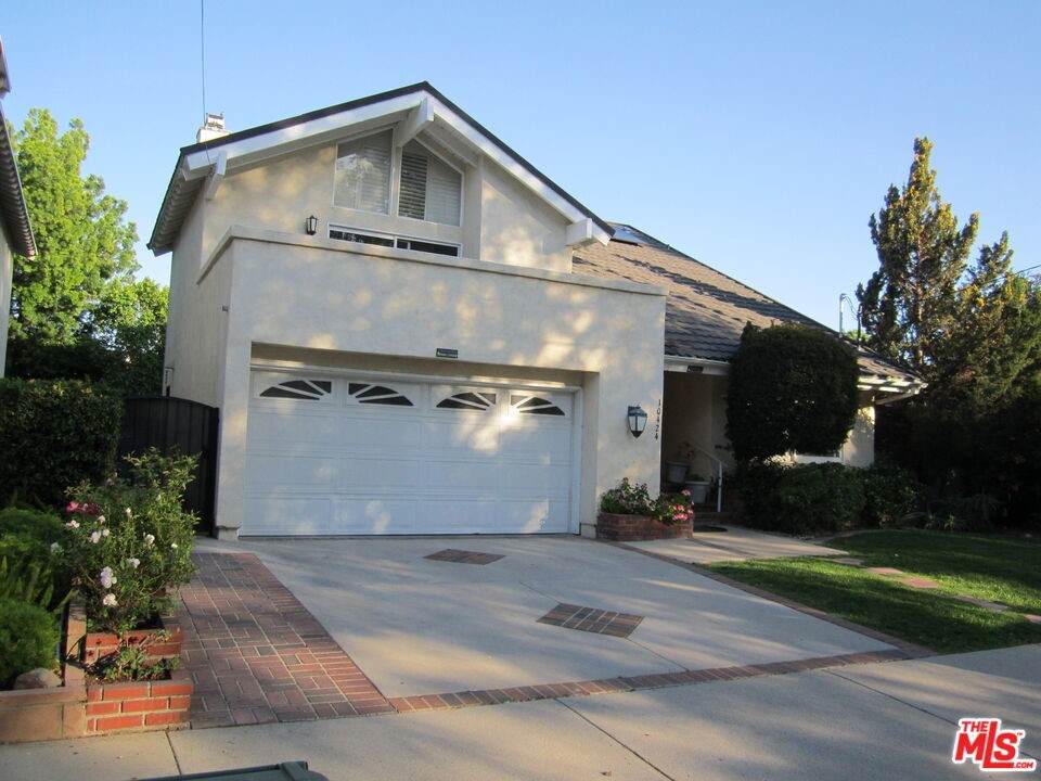10424 Andora Avenue - Photo 1