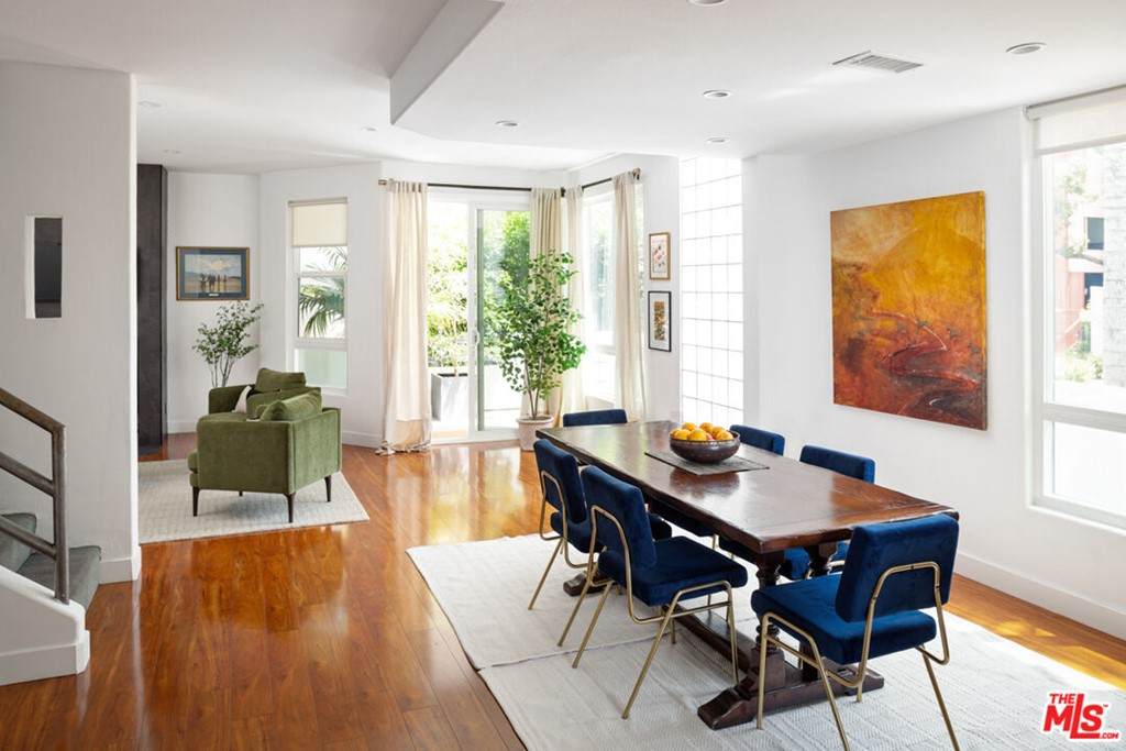 1133 Formosa Avenue - Photo 1