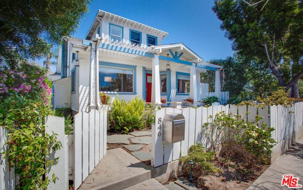 846 Superba Avenue - Photo 1
