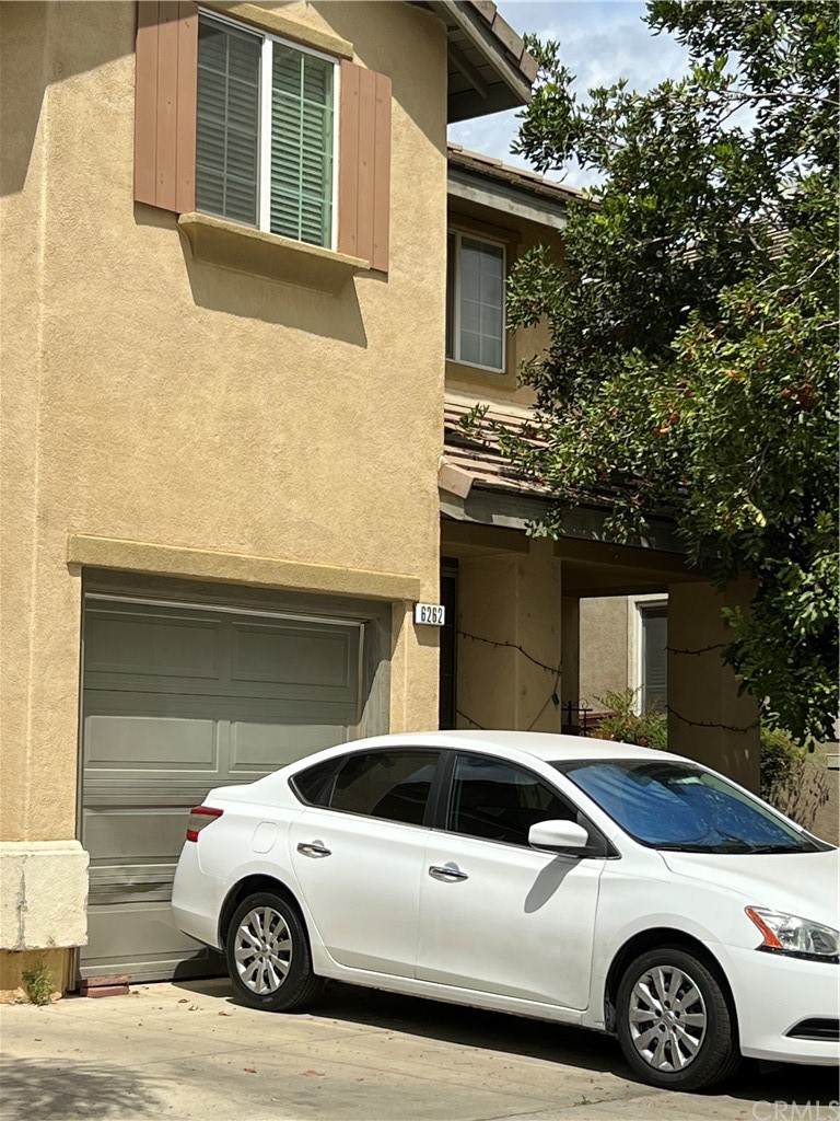 6262 Autumnwood Drive - Photo 1