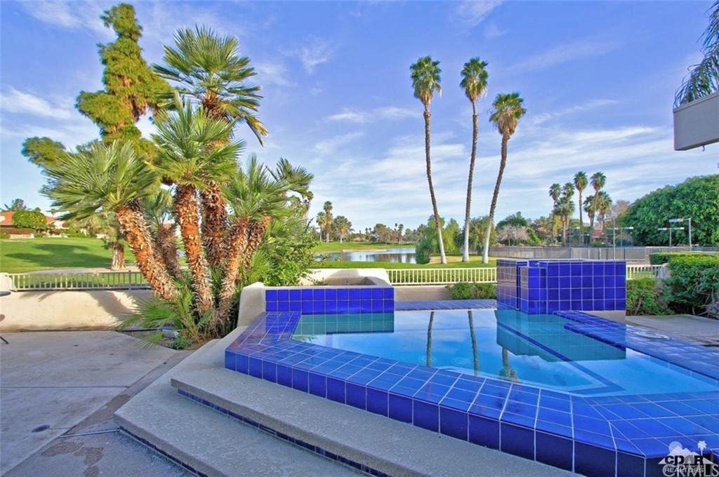 20 Kavenish Drive - Photo 1