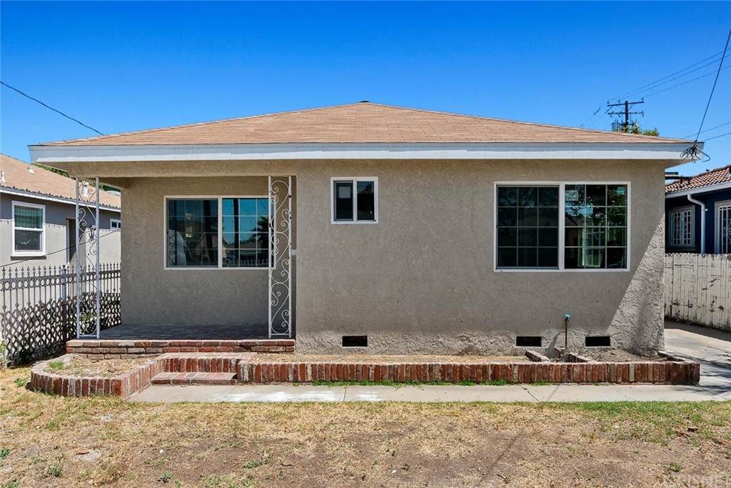 3125 112th Street - Photo 1