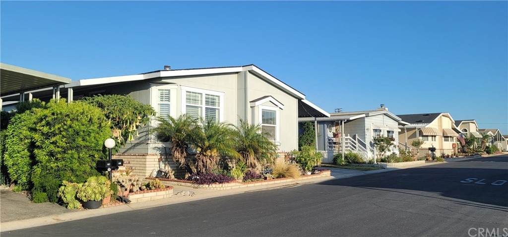 1065 Lomita Boulevard - Photo 1