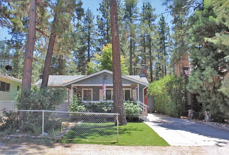 656 Irving Way - Photo 1