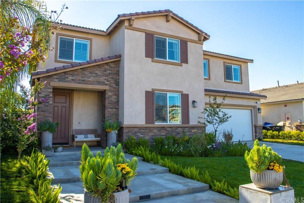 1215 De Lines Drive - Photo 1