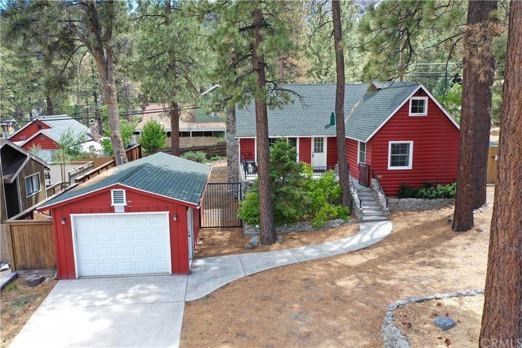 1825 Twin Lakes Road - Photo 1