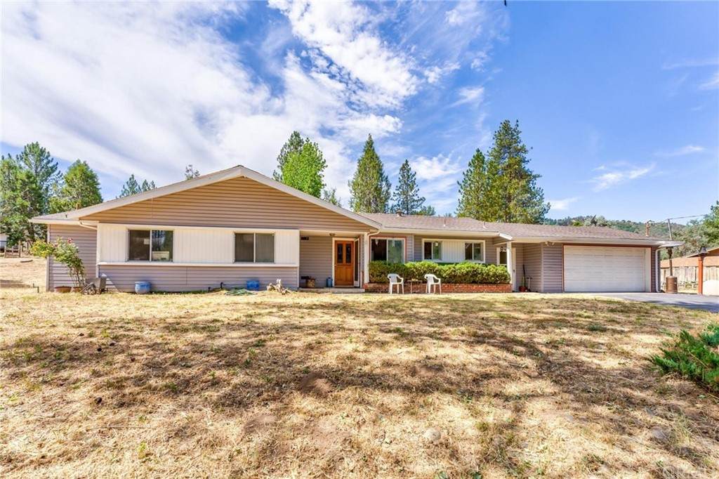 45630 Oakview Drive - Photo 1