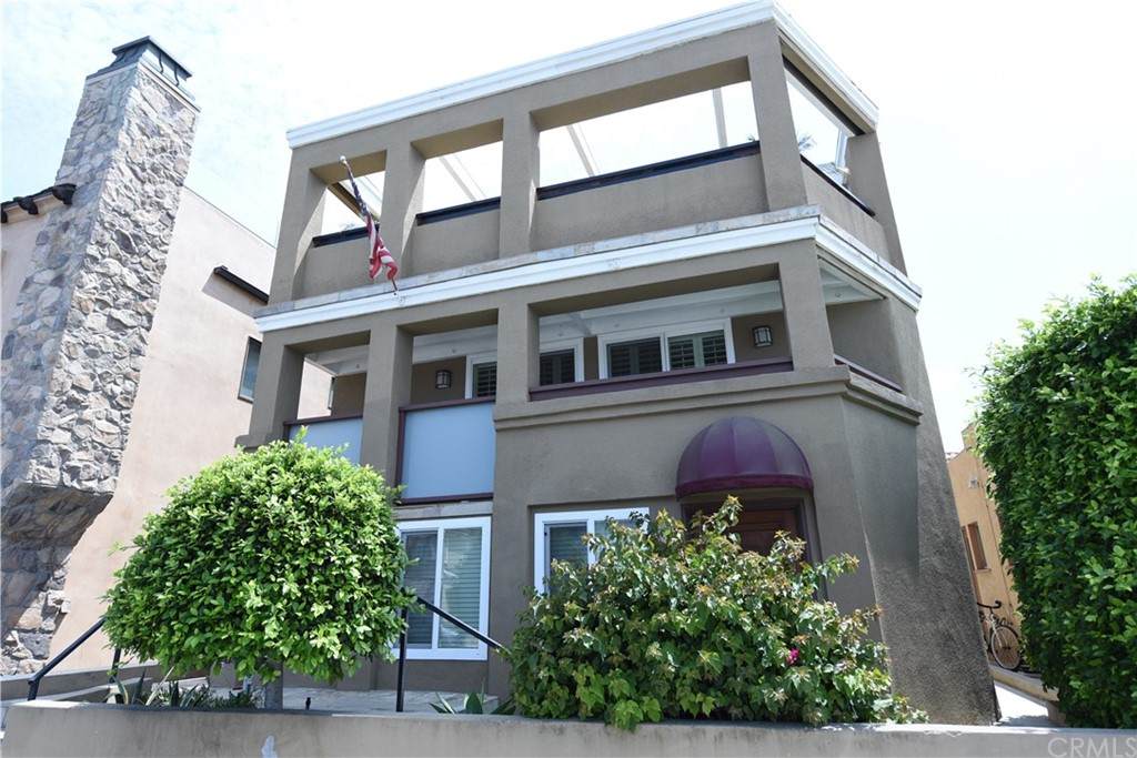 205 Balboa Boulevard - Photo 1