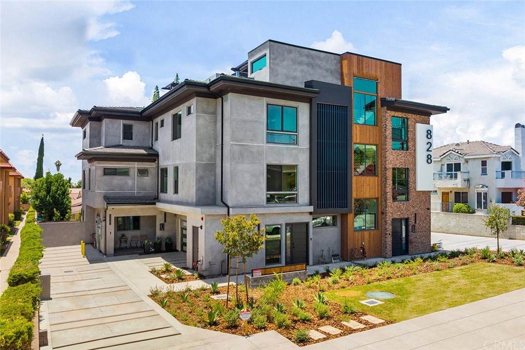 828 Naomi Avenue - Photo 1