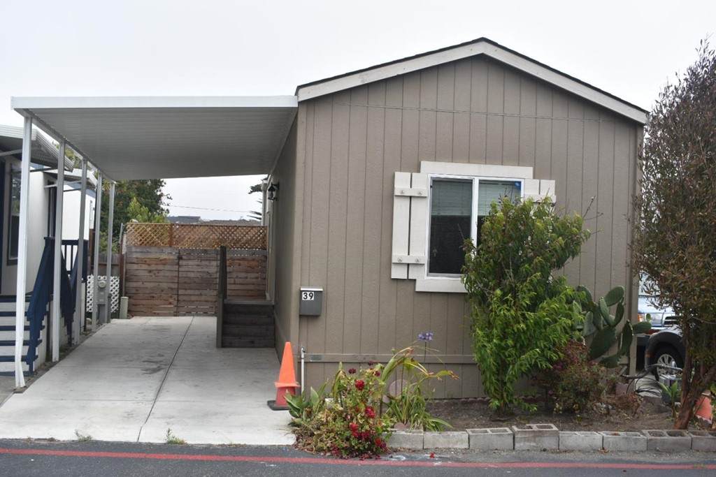 304 Carmel Avenue - Photo 1