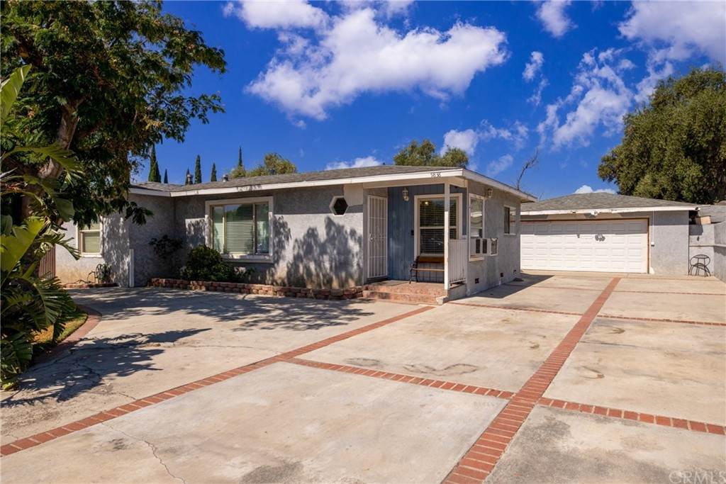 9838 Alder Avenue - Photo 1
