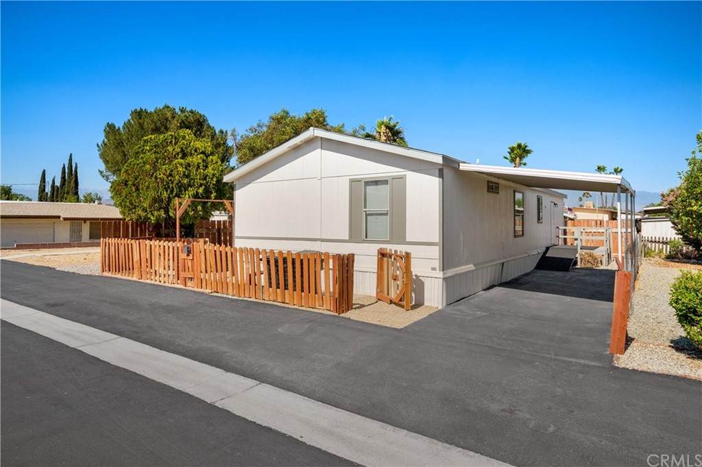 4400 W Florida Ave - Photo 1