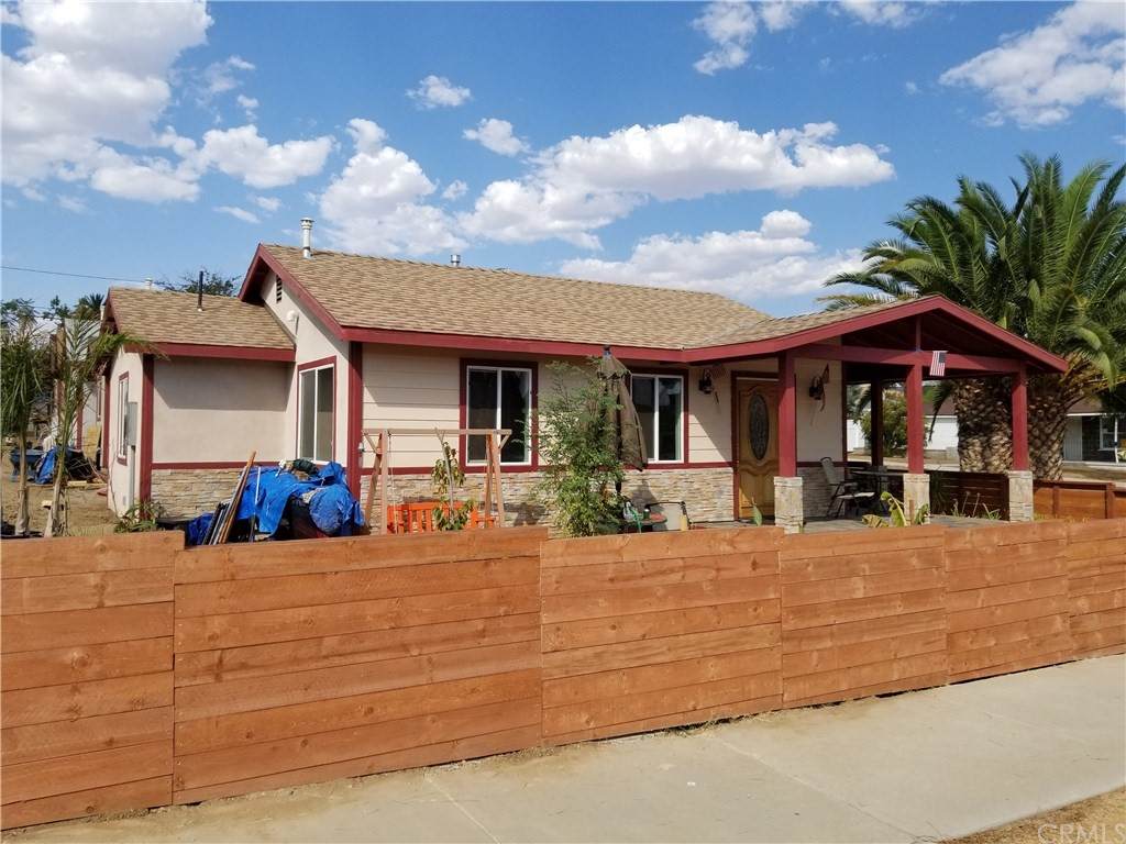501 Graham Ave - Photo 1