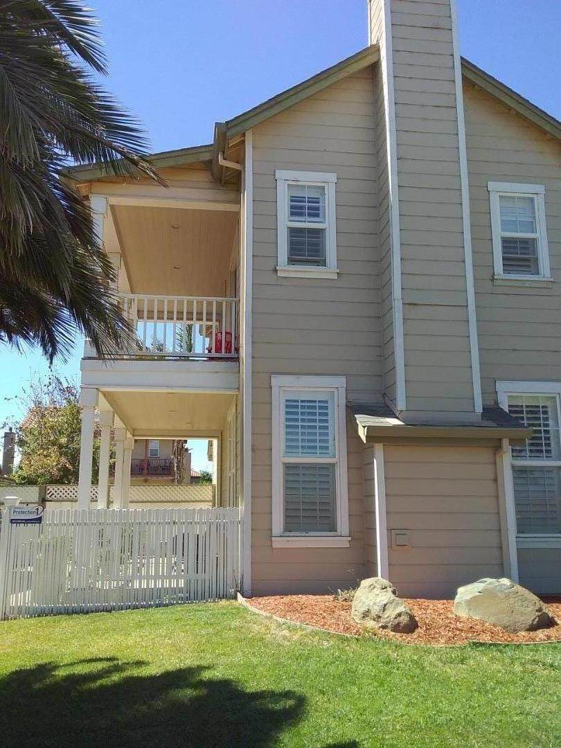 206 Oak Avenue - Photo 1