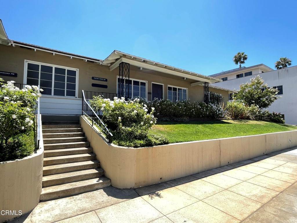 1800 Fair Oaks Avenue - Photo 1