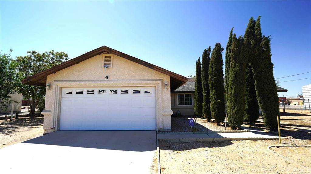 10916 Santa Fe Avenue - Photo 1