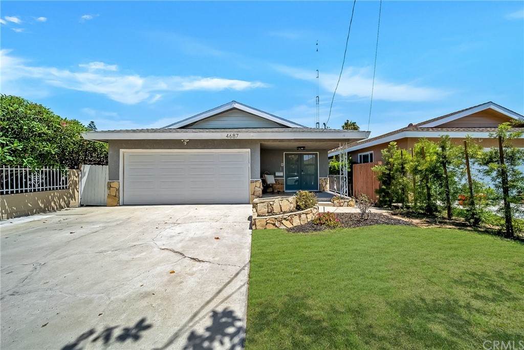 4687 138th Street - Photo 1