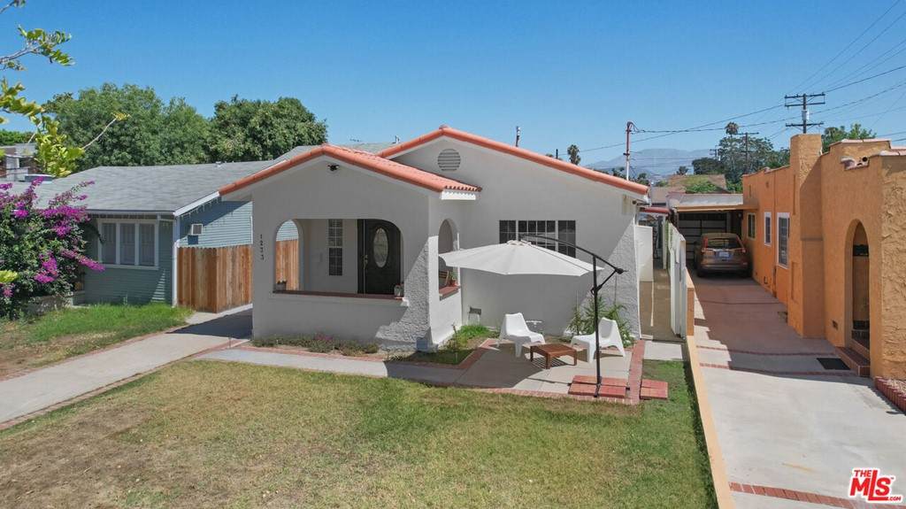 1233 Maple Street - Photo 1