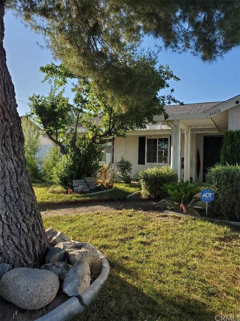44404 Olive Avenue - Photo 1